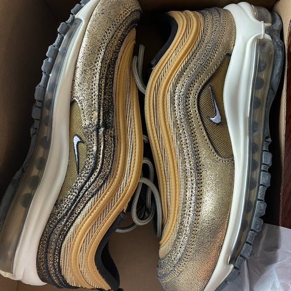 Women’s air max 97 gold - Picture 2 of 4